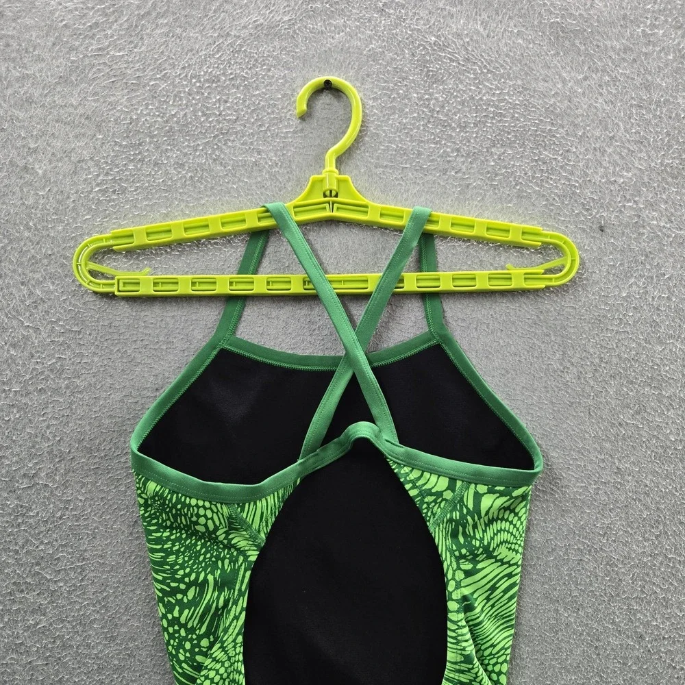 Nike Women Swimwear 4 Green One-Piece Geometric Geo Alloy Modern Cut Out